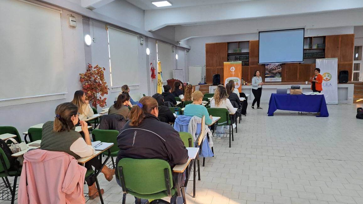 Taller Teórico Práctico ''Hacia el Empoderamiento de las Familias.'' Fundación TEA Santa Cruz